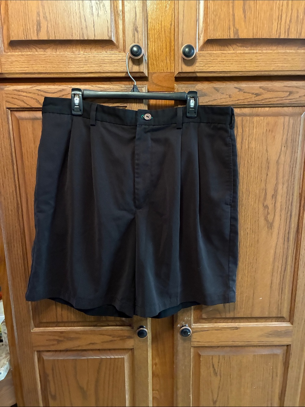 Men's Athletic Black Pleated Tommy Hilfiger Golf shorts 36” waist